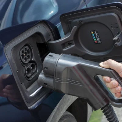 electric-car-2023-11-27-04-51-22-utc
